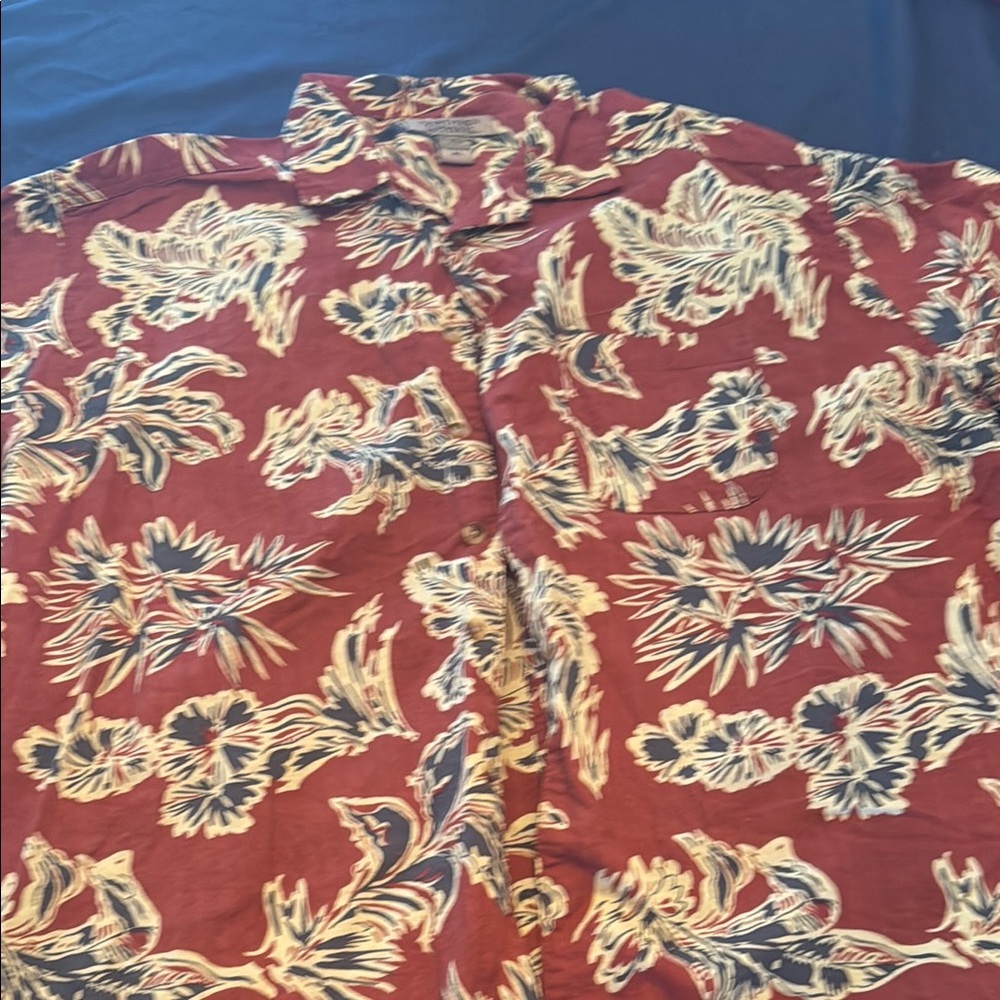Men’s Red and White Floral Casual Button Down Shirt